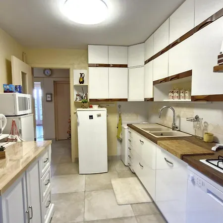 - Maison Vintage Avec Jardin Clos - Confort Et Authenticite Royan